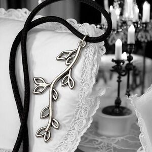 5 For $25💫Silver Branch Pendant Necklace